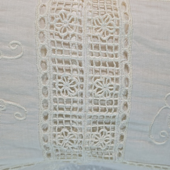 Yoana Baraschi Elegant Cream Lace Maxi Dress - Picture 4 of 11